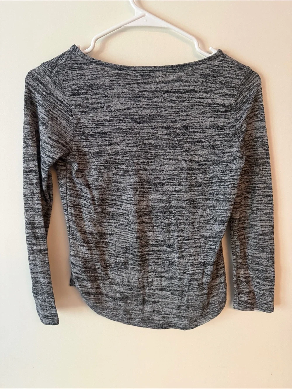 Old Navy Black and Gray Marled Long Sleeve Tee